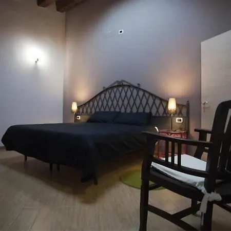Homehotels Appartamento 4*